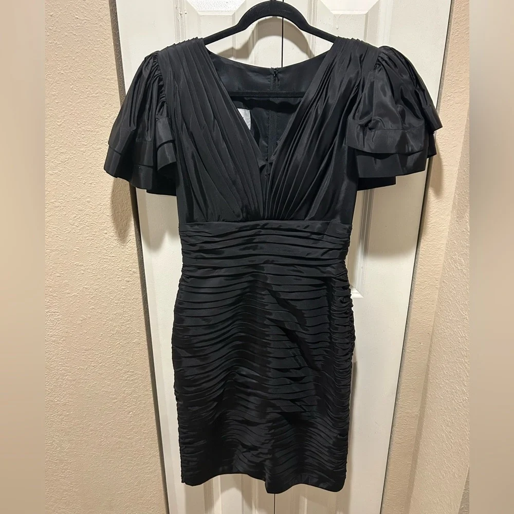 Tadashi Shoji Black Ruched Ruffle Sleeve V Neck Dress Wedding Guest , size 10 - Picture 2 of 5